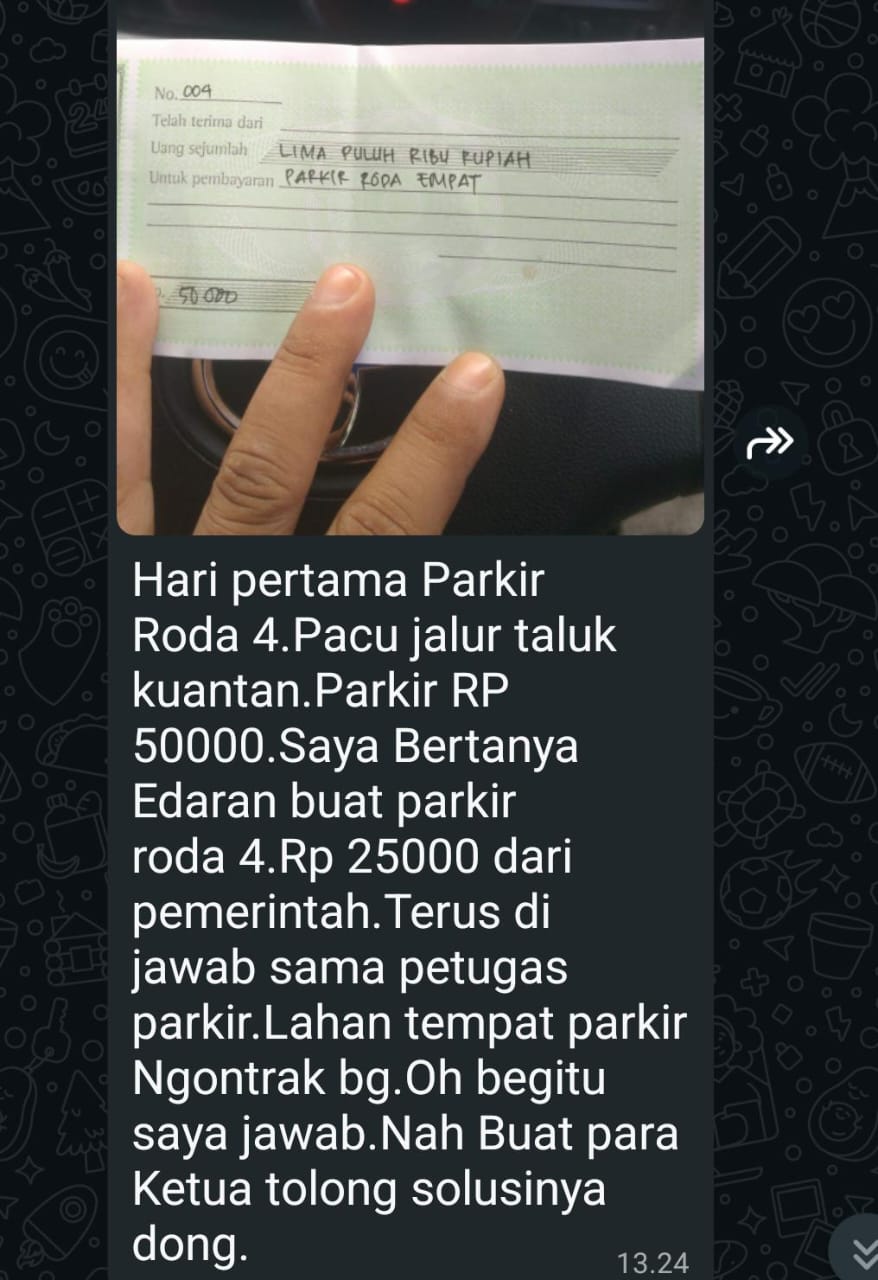 Woww.!! Mentang-mentang 'Naik Daun' Event Pacu Jalur Kuansing Kutip Uang Parkir Rp50 Ribu -- hebohkan medsos