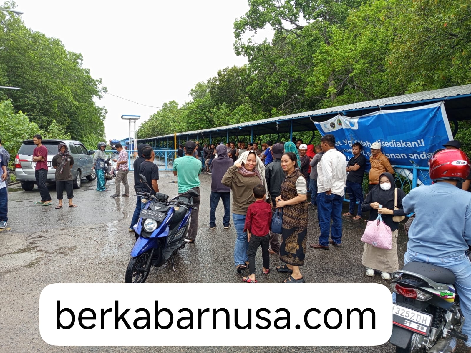 Ratusan Penyeberangan Roro Bengkalis Aksi Mogok Nyeberang, Pemkab Bengkalis Disebut Tak Berguna?