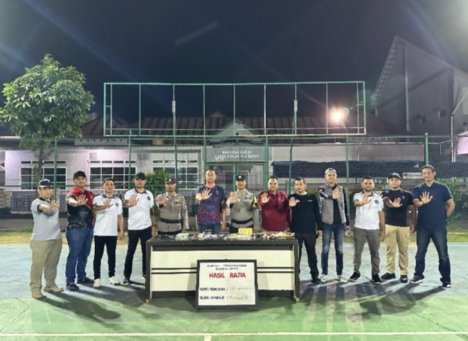 Dukung Program One Day One Room Inspection Kanwil Kepri,Lapas Batam Gelar Razia Bersama APH